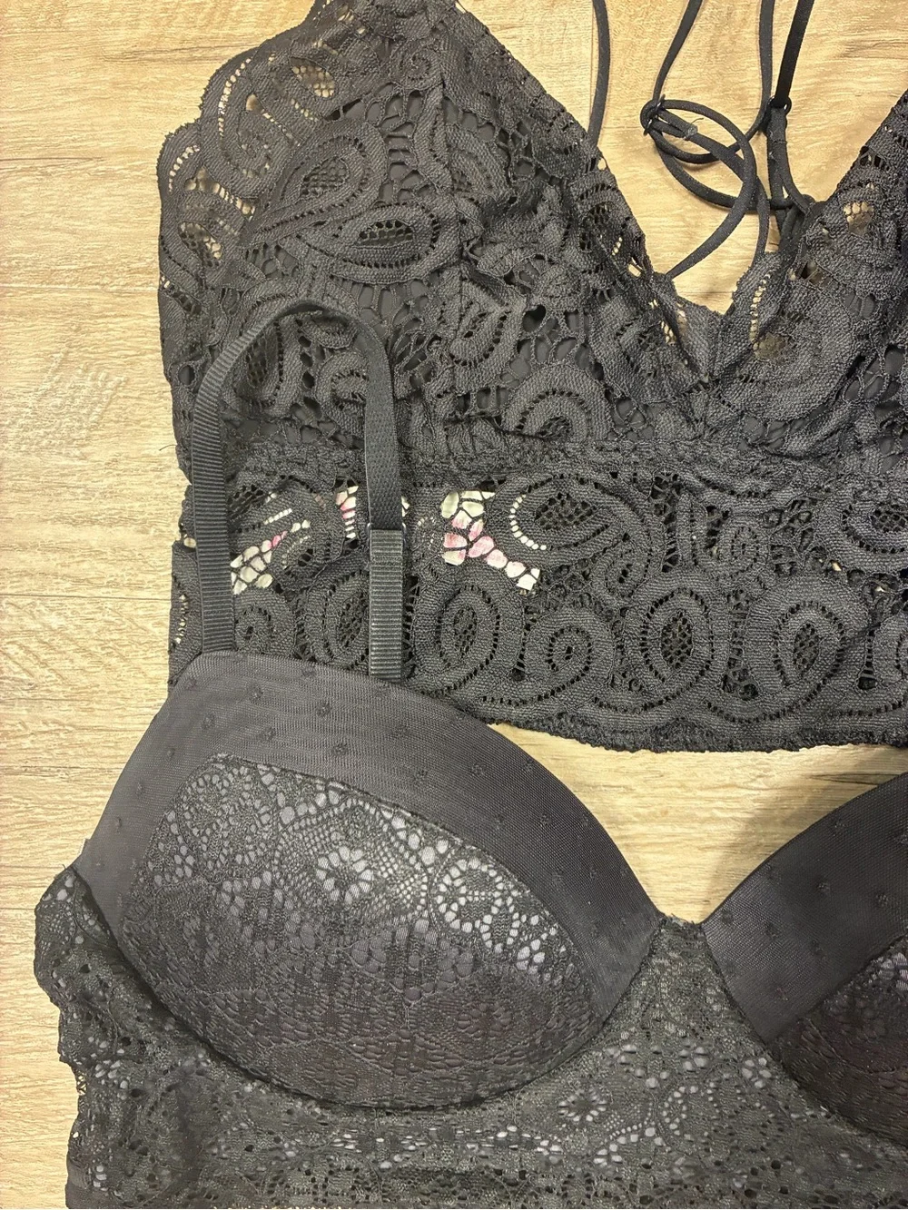 Victoria Secret PINK 2 Lace Wirefree Bras Padded Demi Lace Bralette - Picture 7 of 11